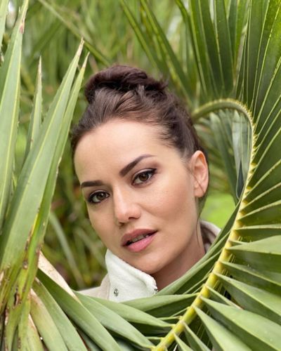 Fahriye Evcen seksi ifşa fotoğrafı 38632