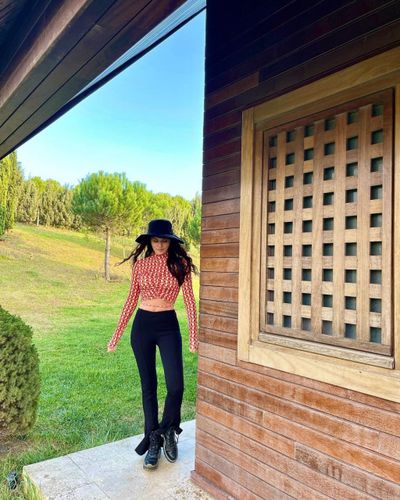 Fahriye Evcen seksi ifşa fotoğrafı 38601