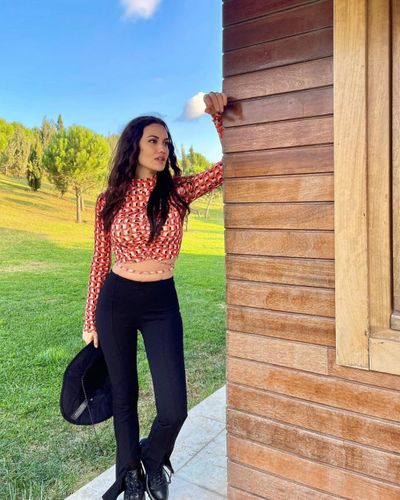 Fahriye Evcen seksi ifşa fotoğrafı 38471