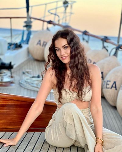 Fahriye Evcen seksi ifşa fotoğrafı 38453