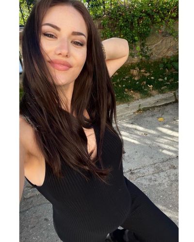 Fahriye Evcen seksi ifşa fotoğrafı 38369