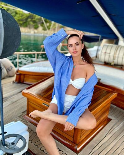 Fahriye Evcen seksi ifşa fotoğrafı 38341