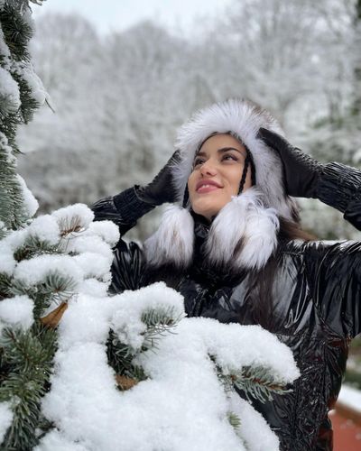 Fahriye Evcen seksi ifşa fotoğrafı 37584