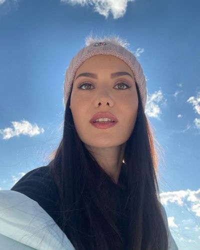 Fahriye Evcen seksi ifşa fotoğrafı 37525