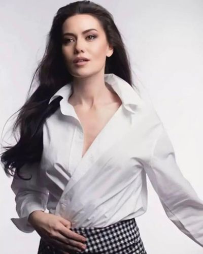 Fahriye Evcen seksi ifşa fotoğrafı 37068