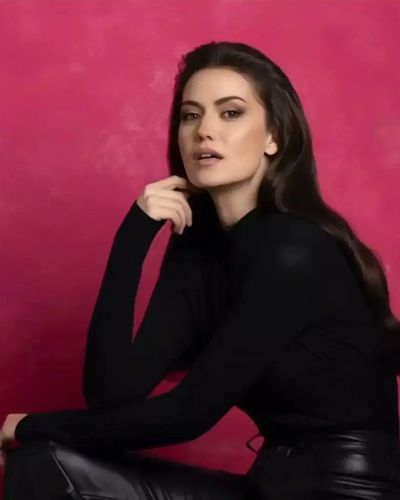 Fahriye Evcen seksi ifşa fotoğrafı 37043
