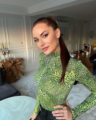 Fahriye Evcen seksi ifşa fotoğrafı 36959