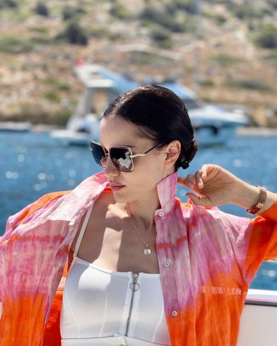 Fahriye Evcen seksi ifşa fotoğrafı 36563