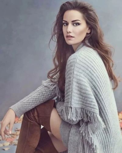 Fahriye Evcen seksi ifşa fotoğrafı 36531