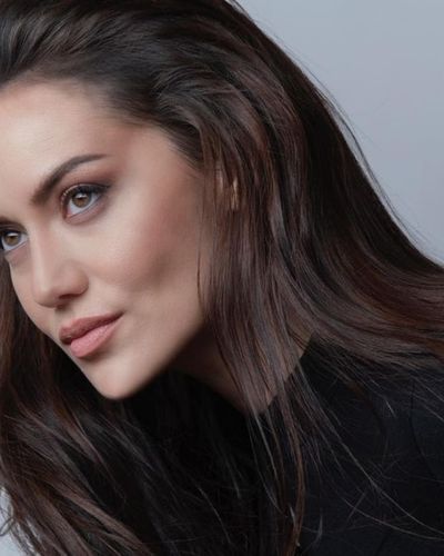 Fahriye Evcen seksi ifşa fotoğrafı 36469