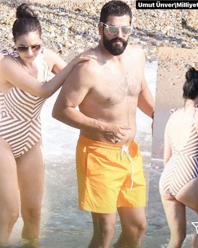 Fahriye Evcen seksi ifşa fotoğrafı 34599