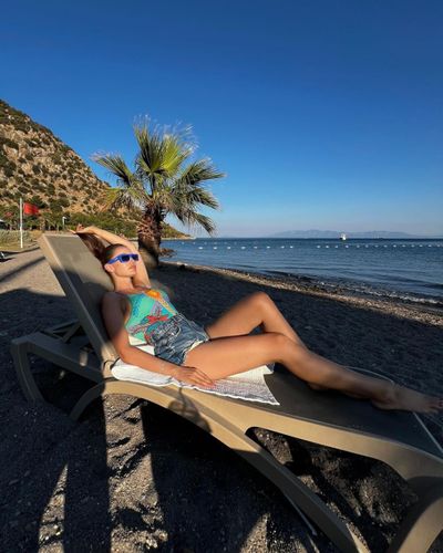 Fahriye Evcen seksi ifşa fotoğrafı 52