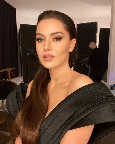 Fahriye Evcen seksi ifşa fotoğrafı 34432