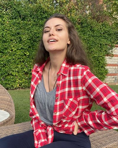 Fahriye Evcen seksi ifşa fotoğrafı 34379