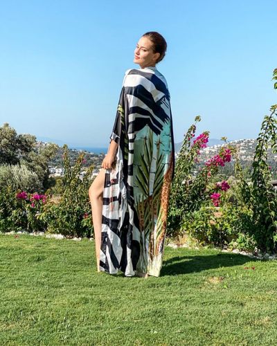 Fahriye Evcen seksi ifşa fotoğrafı 34318
