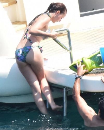 Fahriye Evcen seksi ifşa fotoğrafı 34270