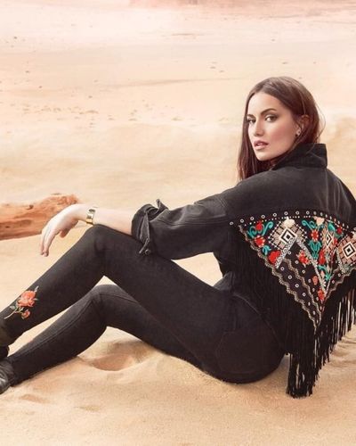 Fahriye Evcen seksi ifşa fotoğrafı 34024