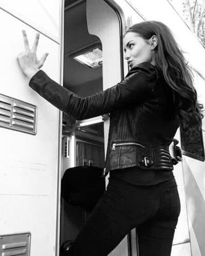 Fahriye Evcen seksi ifşa fotoğrafı 658