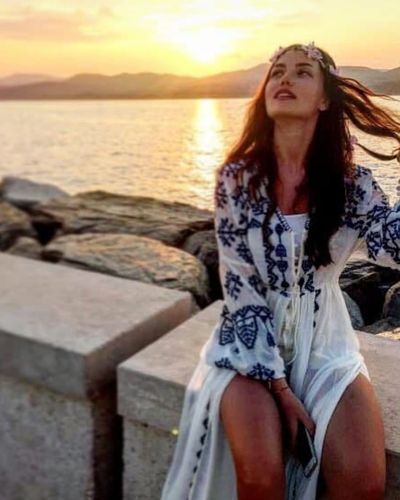 Fahriye Evcen seksi ifşa fotoğrafı 666