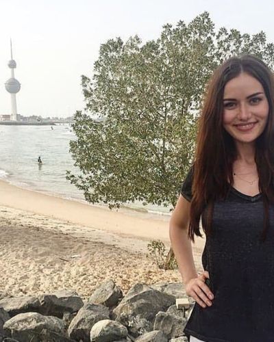 Fahriye Evcen seksi ifşa fotoğrafı 673