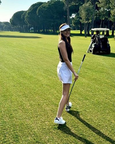 Fahriye Evcen seksi ifşa fotoğrafı 700