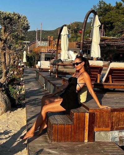 Fahriye Evcen seksi ifşa fotoğrafı 718