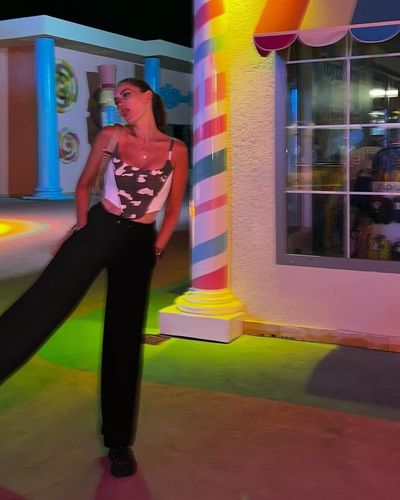 Fahriye Evcen seksi ifşa fotoğrafı 719