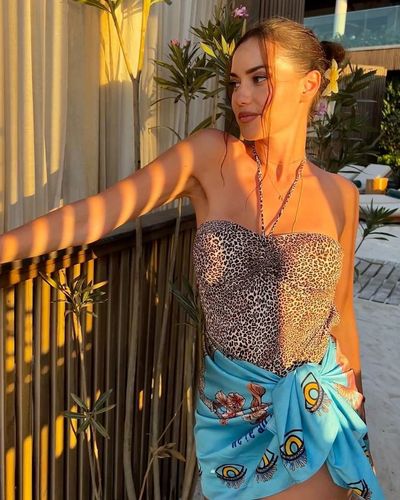 Fahriye Evcen seksi ifşa fotoğrafı 727