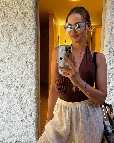 Fahriye Evcen seksi ifşa fotoğrafı 730