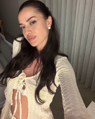 Fahriye Evcen seksi ifşa fotoğrafı 737