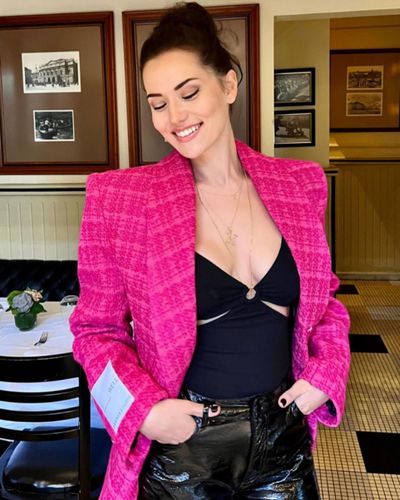 Fahriye Evcen seksi ifşa fotoğrafı 95