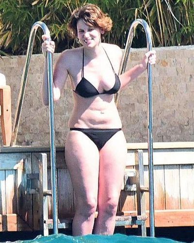 Farah Zeynep Abdullah seksi ifşa fotoğrafı 81