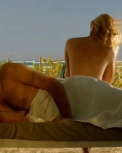 Farah Zeynep Abdullah seksi ifşa fotoğrafı 20 — Bi Küçük Eylül Meselesi (2014)