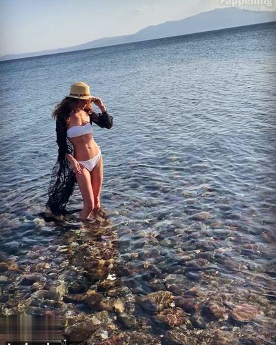 Fatma Toptaş seksi ifşa fotoğrafı 6 — Fatma Toptaş Sexy And Hot Photos Collection (2025)