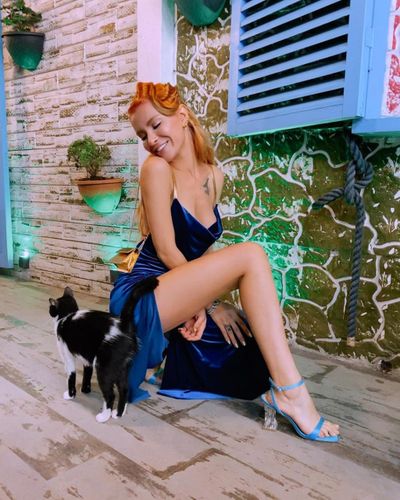 Feride Hilal Akın seksi ifşa fotoğrafı 16