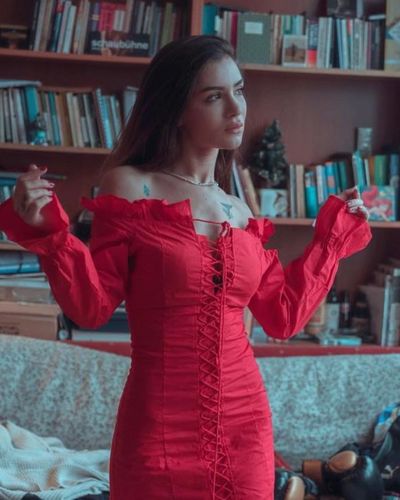 Feride Hilal Akın seksi ifşa fotoğrafı 21
