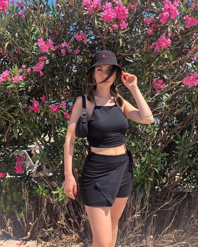 Fulya Zenginer seksi ifşa fotoğrafı 1
