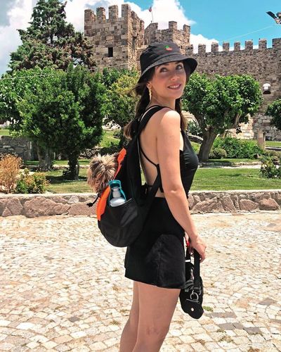 Fulya Zenginer seksi ifşa fotoğrafı 24