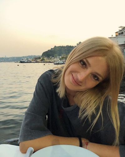 Gizem Karaca seksi ifşa fotoğrafı 84476