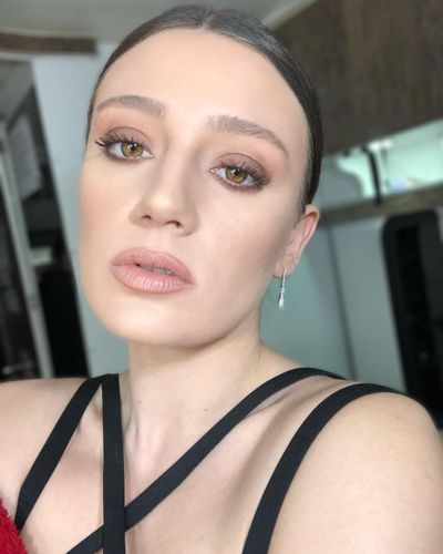 Gizem Karaca seksi ifşa fotoğrafı 84444