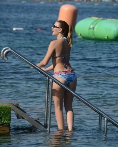 Gizem Karaca seksi ifşa fotoğrafı 444