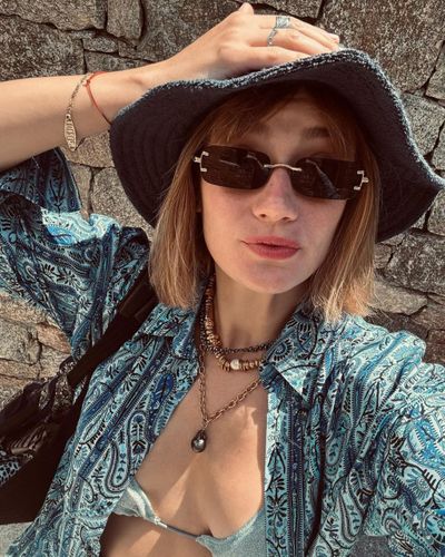 Gizem Karaca seksi ifşa fotoğrafı 527