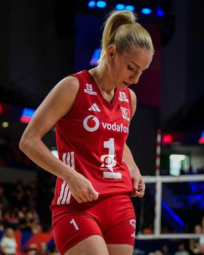 Gizem Örge seksi ifşa fotoğrafı 46