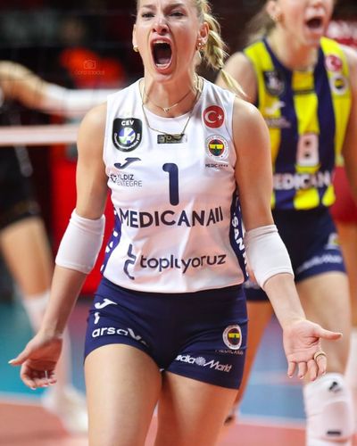 Gizem Örge seksi ifşa fotoğrafı 48