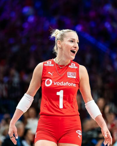 Gizem Örge seksi ifşa fotoğrafı 8