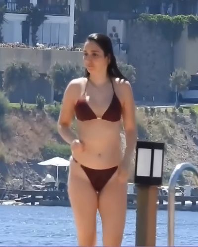 Gökçe Akyıldız seksi ifşa fotoğrafı 11