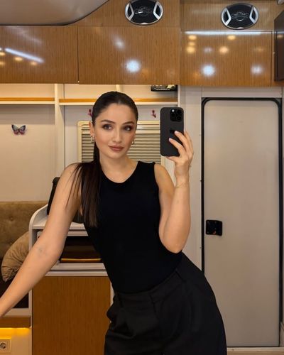 Gökçe Akyıldız seksi ifşa fotoğrafı 22