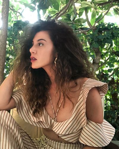 Gökçe Bahadır seksi ifşa fotoğrafı 47