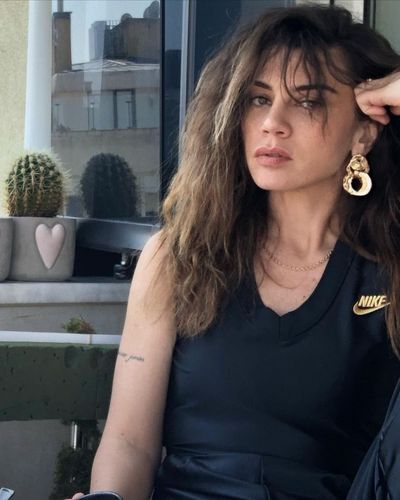 Gökçe Bahadır seksi ifşa fotoğrafı 49