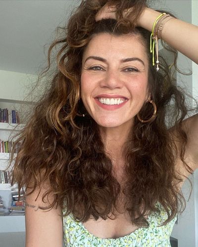 Gökçe Bahadır seksi ifşa fotoğrafı 59